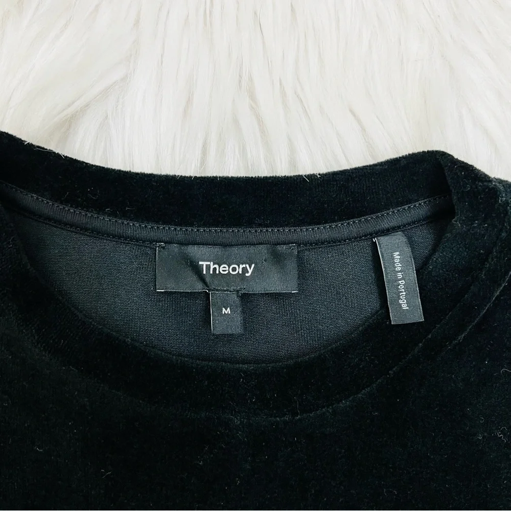 NWOT! Theory "Tiny Tee" Soft Black Velvet Ribbed Crew Neckline Sz M - Picture 4 of 8